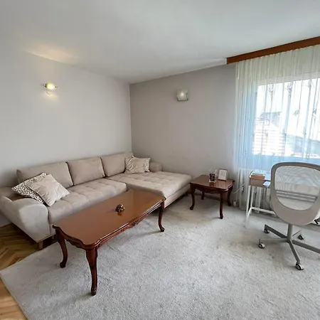 Apartament Lugano Couples Quiet W Free Street Parking
