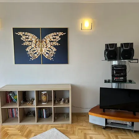 Lugano Couples Quiet W Free Street Parking Apartament Sofia