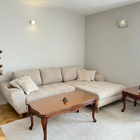 Lugano Couples Quiet W Free Street Parking Apartamento *