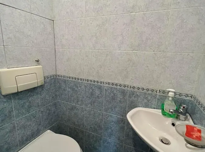 Lugano Couples Quiet W Free Street Parking Апартамент