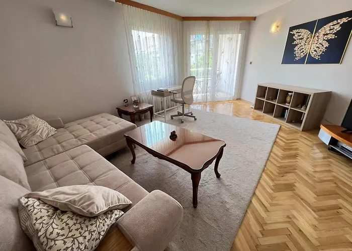 アパート Lugano Couples Quiet W Free Street Parking *